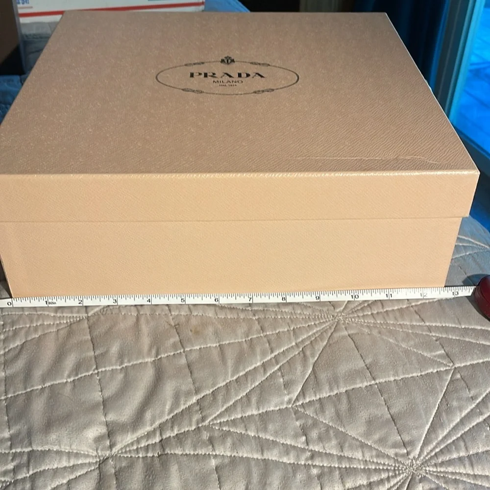 Prada Box - Picture 12 of 14